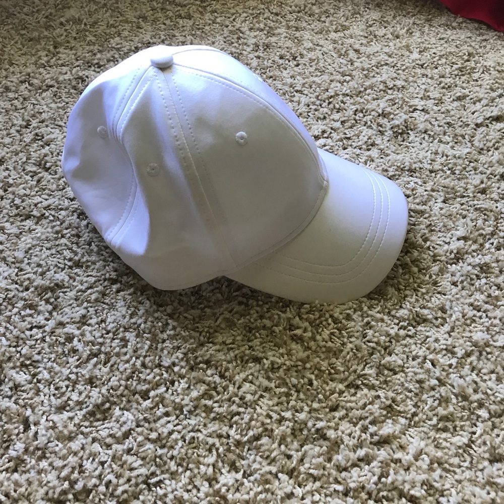 Lululemon hat